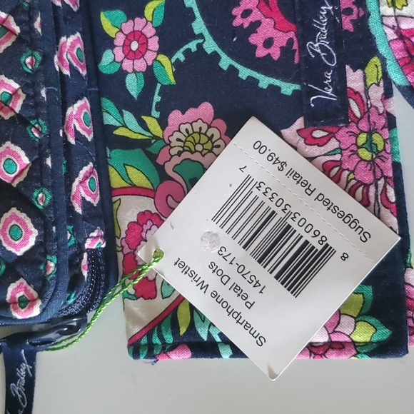 Rare Breast cancer Vera Bradley A 4 Piece Vera Bradey set. - Picture 2 of 14